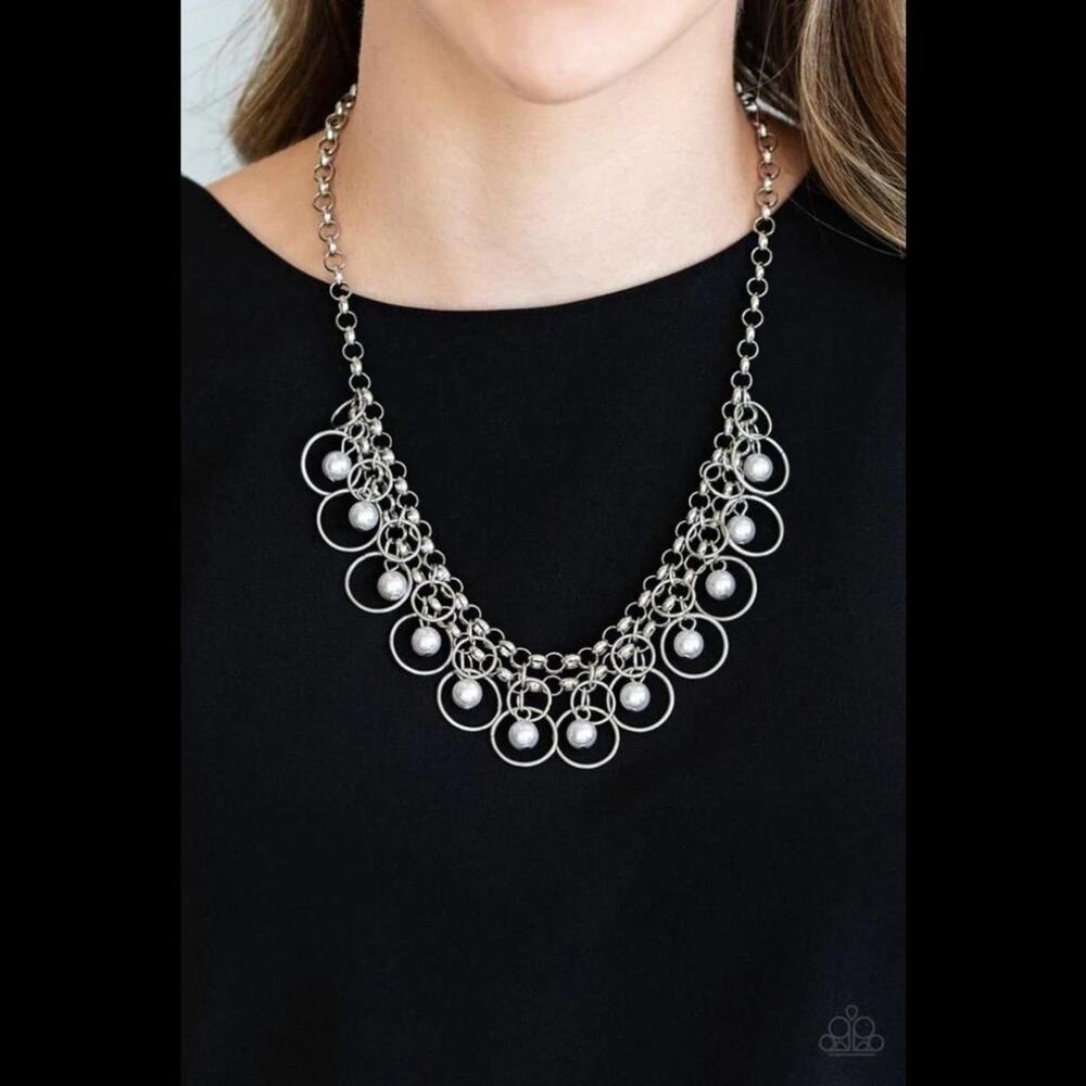 Paparazzi ♥ Party Time - Silver Necklace and Earrings Set